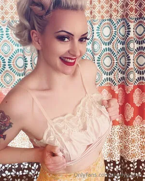 Shellygalore OnlyFans Leaked Free Thumbnail Picture - #VNzNlwha02