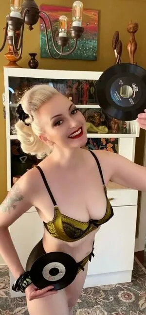 Shellygalore OnlyFans Leaked Free Thumbnail Picture - #l6Sezr2Y31