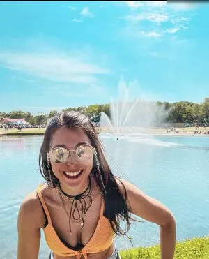 Sherina Helbert She Rina OnlyFans Leaked Free Thumbnail Picture - #foETKPLTg0
