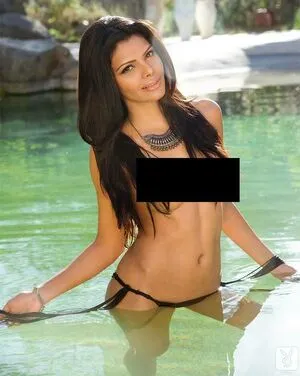 Sherlyn Chopra OnlyFans Leaked Free Thumbnail Picture - #SlCtCzWnar