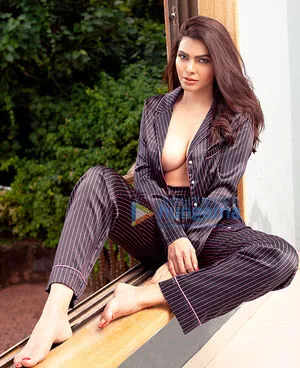 Sherlyn Chopra OnlyFans Leaked Free Thumbnail Picture - #q2X4jSooUa