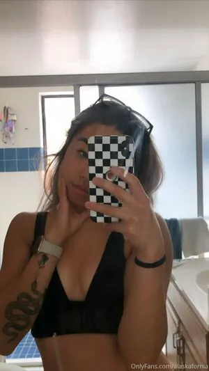 Shesthe49thstate OnlyFans Leaked Free Thumbnail Picture - #r583HHTNUX