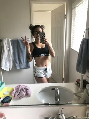 Shesthe49thstate OnlyFans Leaked Free Thumbnail Picture - #suqdlAbAlt