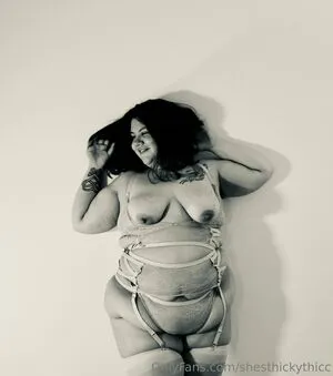 Shesthickythicc OnlyFans Leaked Free Thumbnail Picture - #i1IghLI55A