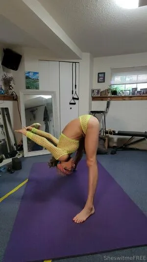 Sheswitmefree OnlyFans Leaked Free Thumbnail Picture - #b4ztaCqKYt
