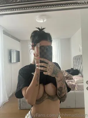 Shhhmadisson OnlyFans Leaked Free Thumbnail Picture - #rCMjx5alYS