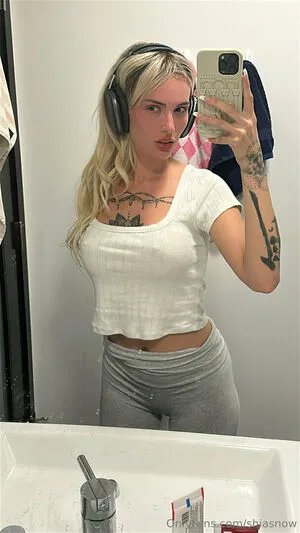 Shiasnow OnlyFans Leaked Free Thumbnail Picture - #f8AFP7yxAM