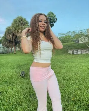 Shibuya Bambi Queenpuppy777 Alienrapperqueen Shibuyabambi OnlyFans Leaked Free Thumbnail Picture - #MGmvWNYEr2