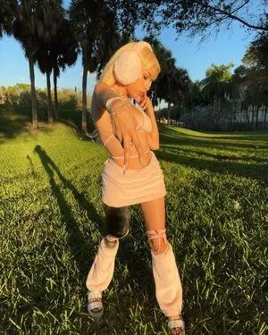 Shibuya Bambi Queenpuppy777 Alienrapperqueen Shibuyabambi OnlyFans Leaked Free Thumbnail Picture - #jQRYn50I3g