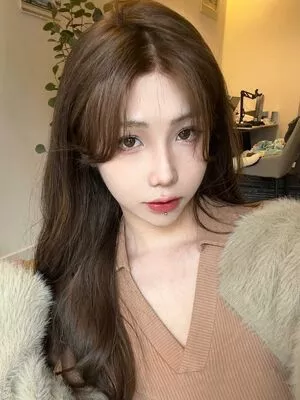 shiliuyelei OnlyFans Leaked Free Thumbnail Picture - #4x6z23rPZc