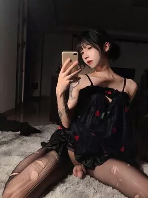 shiliuyelei OnlyFans Leaked Free Thumbnail Picture - #iktM0aKmpd