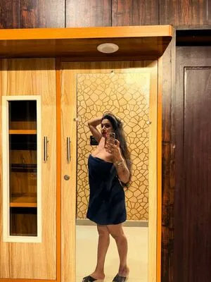 Shininggirlmaahi8297 OnlyFans Leaked Free Thumbnail Picture - #alibYAAQFu