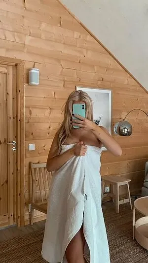 Shinylikeclara OnlyFans Leaked Free Thumbnail Picture - #FlI25TOQds