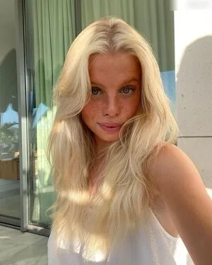 Shinylikeclara OnlyFans Leaked Free Thumbnail Picture - #biYBpcezxz