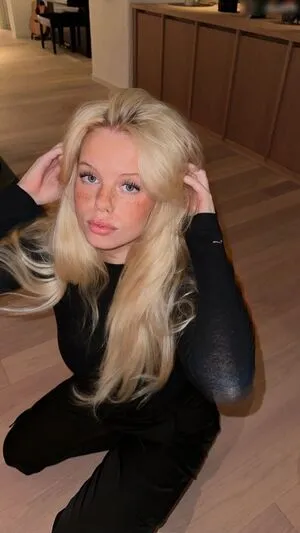 Shinylikeclara OnlyFans Leaked Free Thumbnail Picture - #e3B3sRT4hU