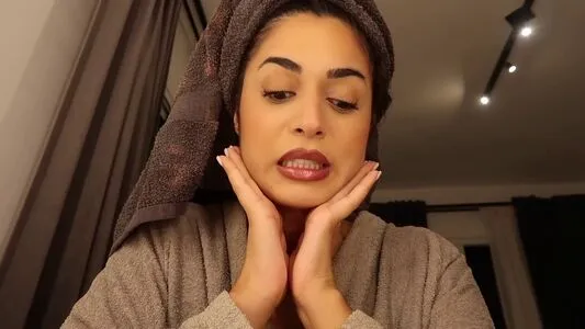 Shirin Azami OnlyFans Leaked Free Thumbnail Picture - #dKfCntAccF