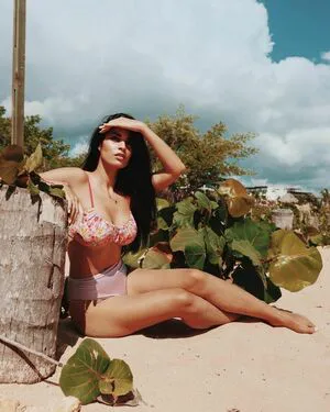 Shirin Azami OnlyFans Leaked Free Thumbnail Picture - #goAIc2Mx2I