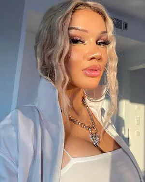 Shirin David OnlyFans Leaked Free Thumbnail Picture - #C8FPEH5prG