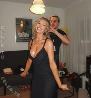 Shirin David OnlyFans Leaked Free Thumbnail Picture - #J4bAmqBOMA