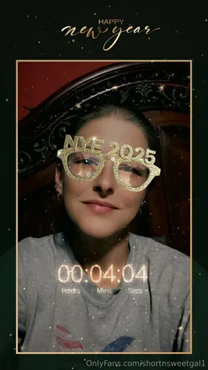Shortnsweetgal1 OnlyFans Leaked Free Thumbnail Picture - #vDda7bFBYs