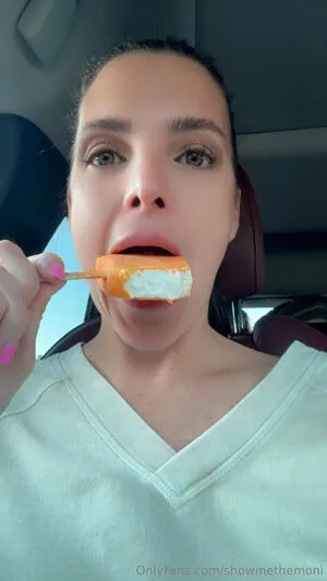Showmethemoni OnlyFans Leaked Free Thumbnail Picture - #mQ9NFUEOMe