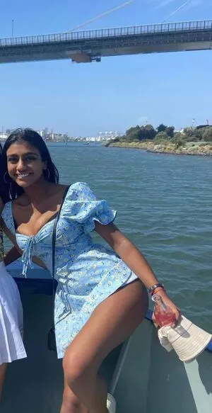 shreyanaidoo OnlyFans Leaked Free Thumbnail Picture - #4SbtqJUdSw
