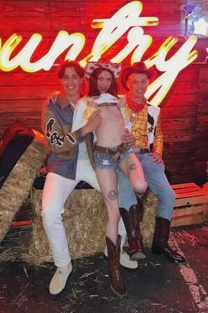 shrooms_q OnlyFans Leaked Free Thumbnail Picture - #2p7JFnNe1t