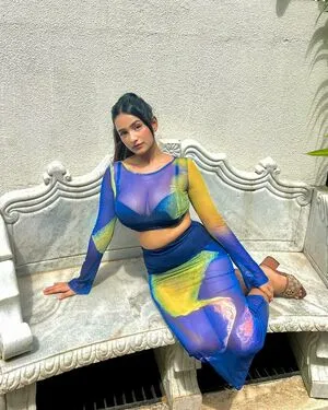 Shubhna Agarwal OnlyFans Leaked Free Thumbnail Picture - #4NMRc3u240