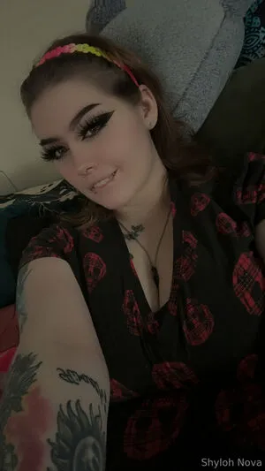 Shylohnova OnlyFans Leaked Free Thumbnail Picture - #UFefBylFUL