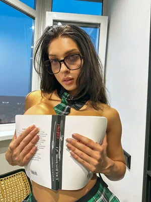Shymskaya Elizaveta OnlyFans Leaked Free Thumbnail Picture - #B75n3LIniA