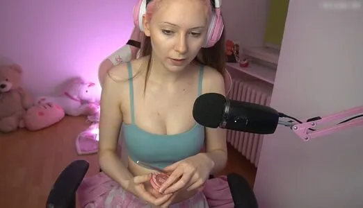 Sickemoangel OnlyFans Leaked Free Thumbnail Picture - #KKUEuxY8Xf