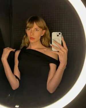 Sienna Carlisle OnlyFans Leaked Free Thumbnail Picture - #PYSWBXx03P