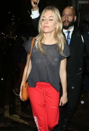 Sienna Miller OnlyFans Leaked Free Thumbnail Picture - #2kClLIKJ0s