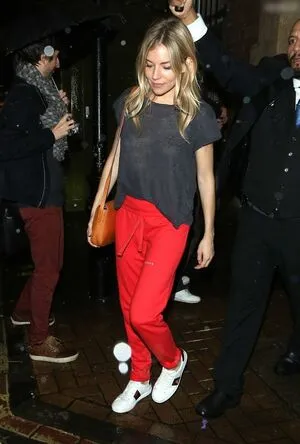 Sienna Miller OnlyFans Leaked Free Thumbnail Picture - #5FBbbHBX9i