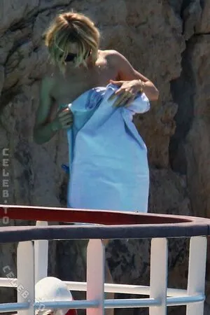 Sienna Miller OnlyFans Leaked Free Thumbnail Picture - #6d6kSOqdiT