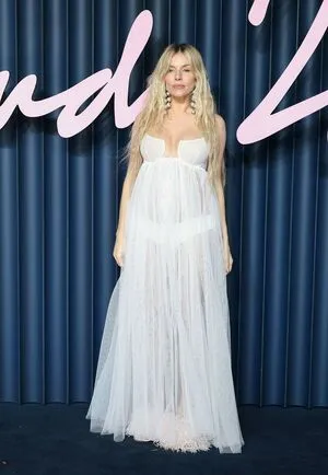 Sienna Miller OnlyFans Leaked Free Thumbnail Picture - #Am93H3w3ZN