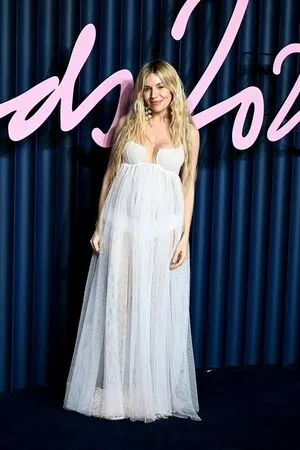 Sienna Miller OnlyFans Leaked Free Thumbnail Picture - #GZVZV6eH64