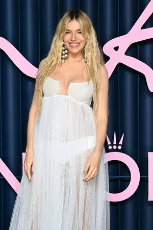 Sienna Miller OnlyFans Leaked Free Thumbnail Picture - #MV4z03sV6M