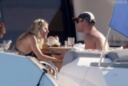 Sienna Miller OnlyFans Leaked Free Thumbnail Picture - #a00hH9sndE