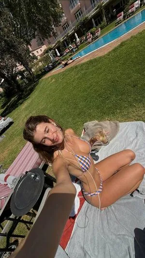 Sienna Raine Schmidt OnlyFans Leaked Free Thumbnail Picture - #CiQ9GROZP9