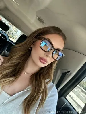 Siennavossxo OnlyFans Leaked Free Thumbnail Picture - #PWaaettGr2