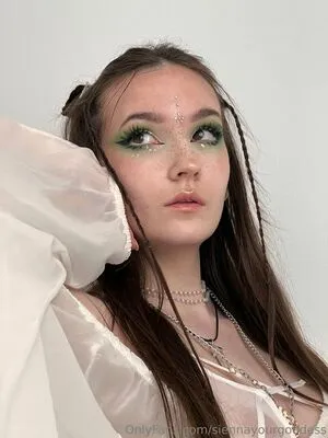 Siennayourgoddess OnlyFans Leaked Free Thumbnail Picture - #2a66C7roF5