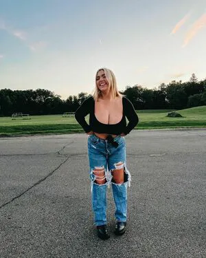 Sierra Bellingar OnlyFans Leaked Free Thumbnail Picture - #01xnwYLZlv