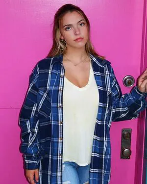 Sierra Bellingar OnlyFans Leaked Free Thumbnail Picture - #iWwC79z1BB