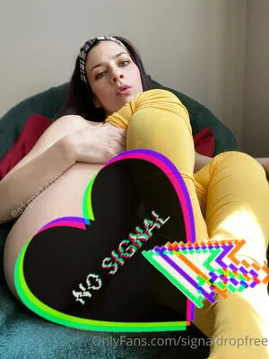Signaldropfree OnlyFans Leaked Free Thumbnail Picture - #j2mQeEVMOp