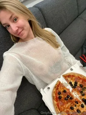 Signorinairyna OnlyFans Leaked Free Thumbnail Picture - #OK0AyjcAAq