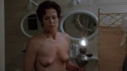 Sigourney Weaver OnlyFans Leaked Free Thumbnail Picture - #54XzxWivAr
