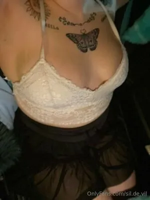 Sil De Vil OnlyFans Leaked Free Thumbnail Picture - #06MrUbYzlx