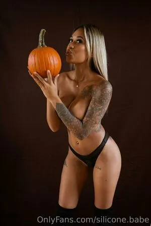 Silicone Babe OnlyFans Leaked Free Thumbnail Picture - #gMk0CKkAe1