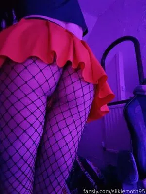 Silkiemoth95 OnlyFans Leaked Free Thumbnail Picture - #4m8DeG725f